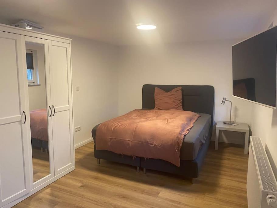 Klein Aber Oho! Neues Apartment In Stadt- Und Fuldanaehe Касел Екстериор снимка