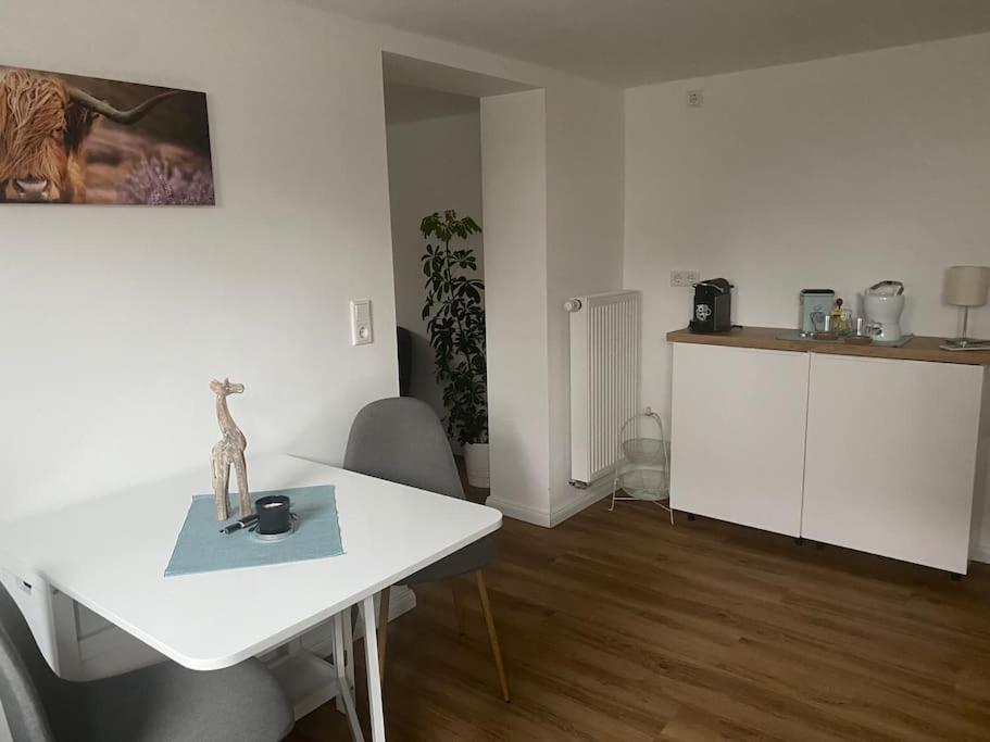 Klein Aber Oho! Neues Apartment In Stadt- Und Fuldanaehe Касел Екстериор снимка